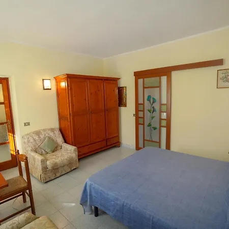 Le Di Mara - House